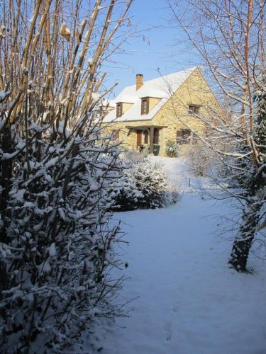 Maison de caractère (Maison de caractere) in Saint-Fargeau-Ponthierry