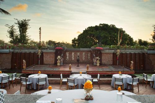 Restaurant, AYANA Resort Bali in Bali