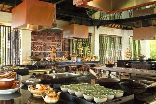 Restaurant, AYANA Resort Bali in Bali