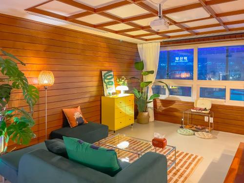 Wood sage House #3LDK #Busan KTX Station 1min #Large House