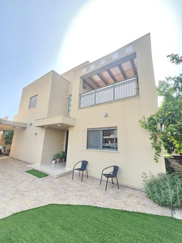 Exterior view of Adorable 3 bedroom Brenner