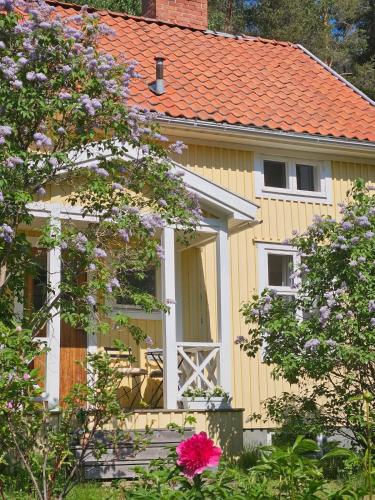 . Spacious guesthouse