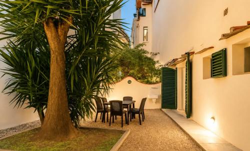 Apartment with Private Garden