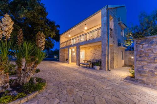 Hotelli välisilme, Villa Tia - private Oasis with large pool in Otrić