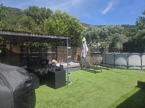 Charmant Mobil home avec piscine privative in เจเมโนส