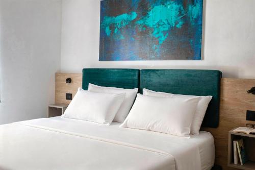 Serenea Suites & Apartments