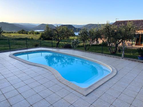 Peldbaseins, ROUENS gîte avec piscine au Salagou (ROUENS gite avec piscine au Salagou) in Murēza