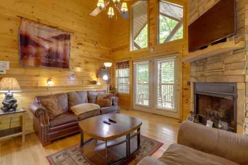 Tranquility at Sugar Mtn Cabin 8 Mi to GSMNP – khách sạn tại Khac
