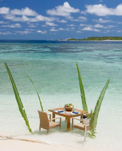 Strand, Handhuvaru Maldives in Shaviyani korallzátony