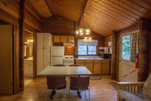 Lake Texoma Camping Resort Cabin 17