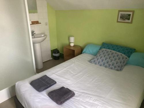 1 double bed