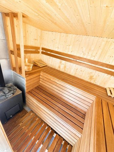 Sauna, Pinty Paradise Vendégház Balatonalmádi (Pinty Paradise Vendeghaz Balatonalmadi) in Balatonalmadi