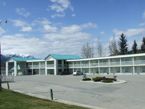 Ponderosa Motor Inn