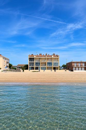 Studio rénové à Palavas avec accès direct à la plage