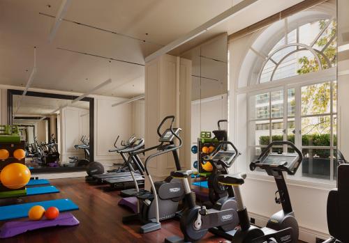 88109300 Rosewood London