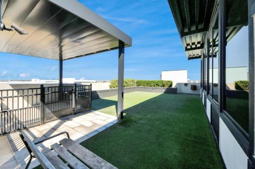 Houston Luxury Apartment Features a rooftop pool city views and king-size beds in Houston