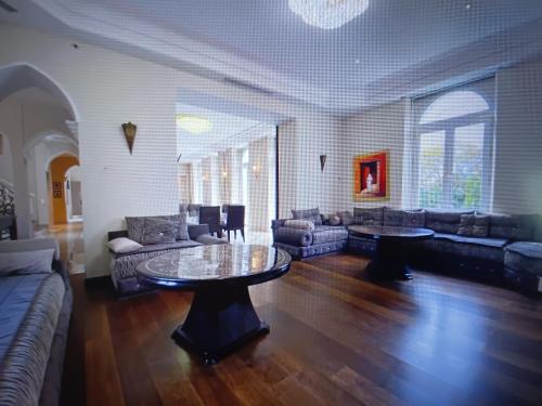 Aarons Villa Cannes Residence