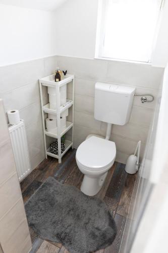 Bathroom, TT Elod 18 in God