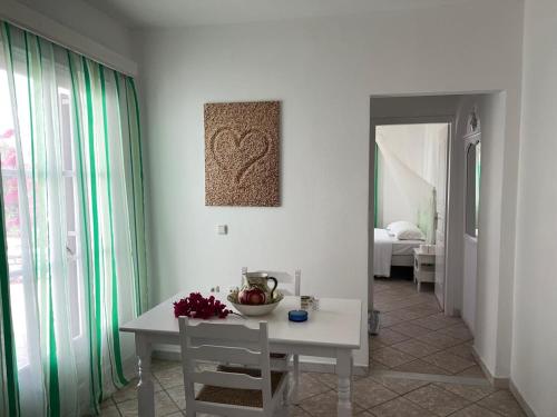 Mylos Apartments Naxos – khách sạn tại Vivlos