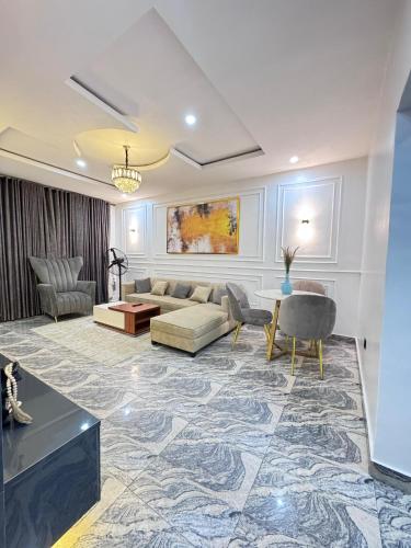 Beautiful 2Br Apt in Ogba, Ikeja, Lagos in Ifako-Ijaiye