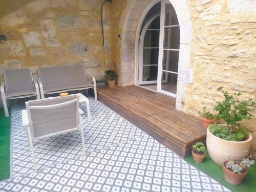 Balcony/terrace, Mas de l'Amarine - Entre Camargue et Provence - Jacuzzi - Wi-Fi in Bellegarde