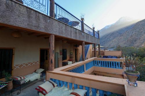 Eagle Lodge in Aroumd