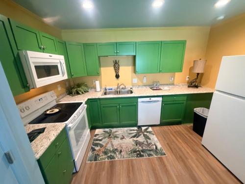 Historic Ziegler Inn and Suites with Whimsical Themed Rooms in 新伯恩 (NC)