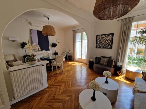 Spacious appartment in Beaulieu