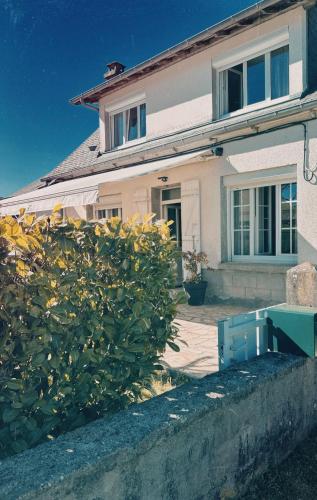 Maison de campagne proche du lac in St Merd De Lapleau