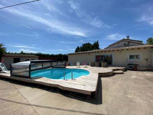 View, La maison multicolore in Livron-sur-Drome