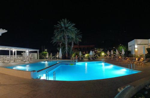 Pefkos Breeze Family Resort & Spa - Rhodes