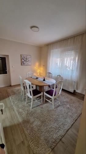 Veslo IN in Beška