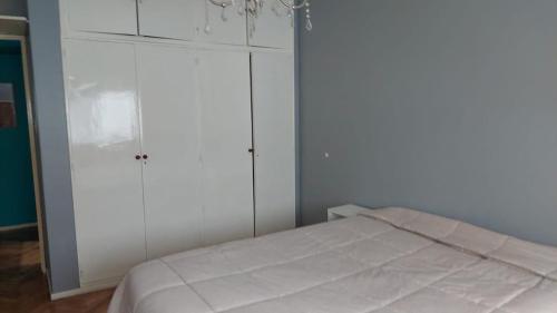 Beautiful and comfortable 2-room apartment - image 4