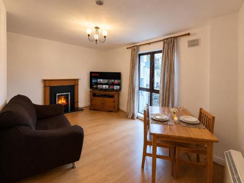 Modern 1BR Stay in Central Cashel in Cashel