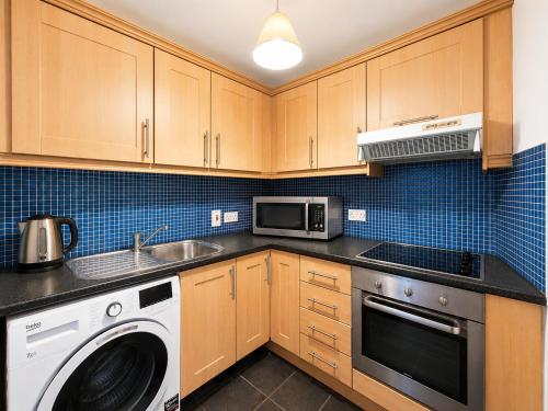 Modern 1BR Stay in Central Cashel in Cashel