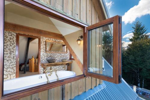 Iekārtas, Outdoor Tubs, Location, Elevated Tranquillity - ML74186 in Mauntliforda
