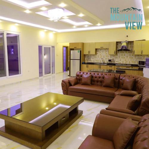 The Mountain View in อัลรามา
