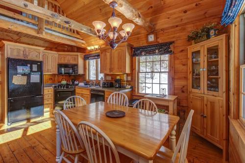 Sherman Log House in Ludlow, USA
