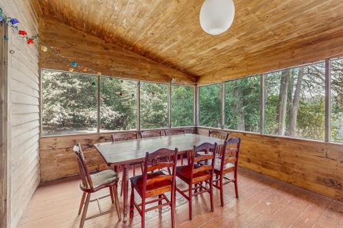 Garden Island's Pine in Charlotte (VT)