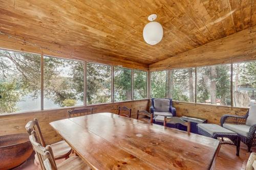 Garden Island's Pine in Charlotte (VT)