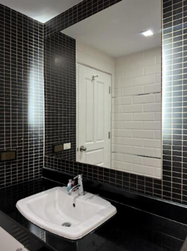 ห้องใหญ่ วิวดี กลางเมือง ใกล้บีทีเอส Room Type - Suite