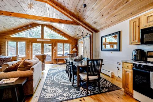 Sunday River Sunny Chalet - Maine