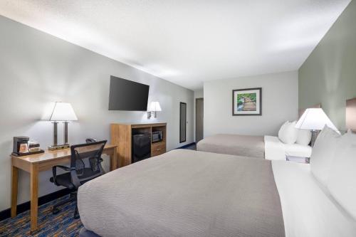 Quality Inn Meadville - image 26