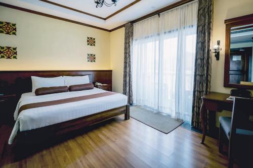 room detail thumbnail 1