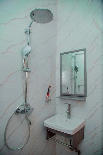 One bedroom 1 - image 3