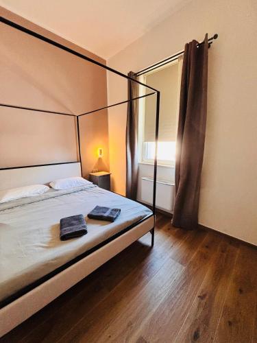 Brindisi Airport and Harbour Suite-2 min to local ferry