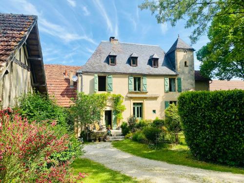 Charming cottage between Lot and Dordogne - Location saisonnière - Gourdon