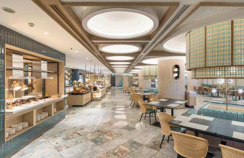 Restaurant, VIVERE Hotel, ARTOTEL Curated in Tangerang