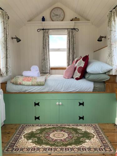 Vintage Original Shepherd's Hut in Torpelesokena