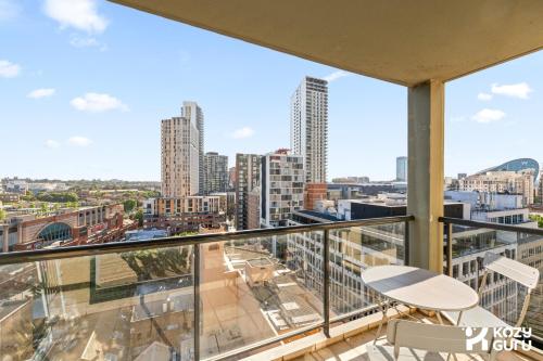 KozyGuru | Haymarket | Cozy 2-Bedroom Apartment - image 11